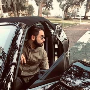 Meet your Posher, Carlos